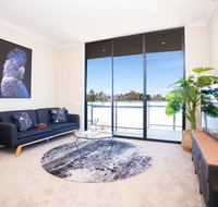 SP246-Brandnew modern Apt in Penrith with parking - Tourism Townsville