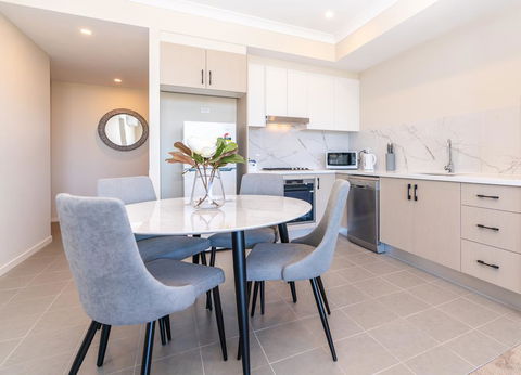 SP246-Brandnew Modern Apt In Penrith With Parking - Tourism Townsville 3