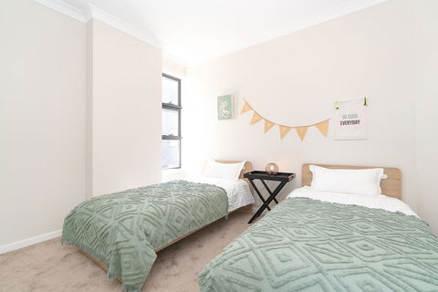 SP246-Brandnew Modern Apt In Penrith With Parking - Tourism Townsville 2