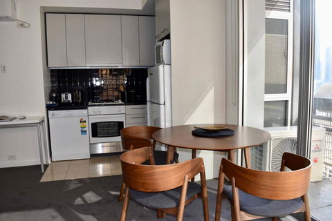 Spacious CBD Apartment In The Heart Of Melbourne - Tourism Townsville 2