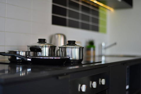Spacious Docklands 2 Bedroom 2 Bathroom Apartment - Tourism Townsville 3