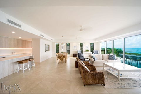 Splendeur Sur La Mer - Two Bedroom - Tourism Townsville 0