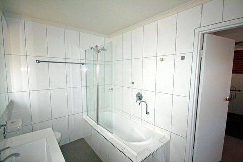 Sponars Onshore Apartment 1 - FREE Unlimited WIFI - Tourism Townsville 3