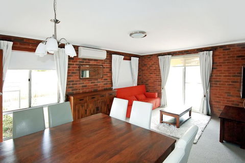 Sponars Onshore Apartment 1 - FREE Unlimited WIFI - Tourism Townsville 2