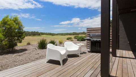 ST ANDREWS BEACH APARTMENT 4.01 - Tourism Townsville 1