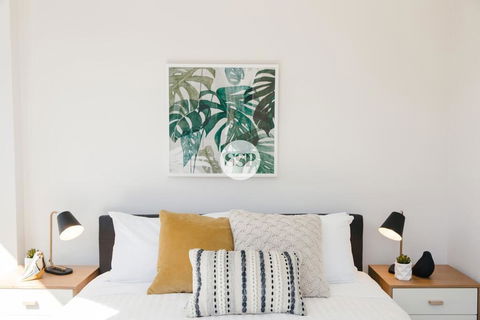 St Kilda Rd LVL4 2BDR2BATHR WIFI Albert Park - Tourism Townsville 2