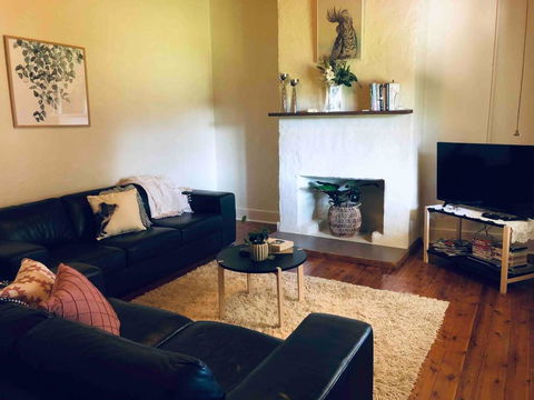 Stanton House, Central,Pets Welcome,Free WiFi&Breakfast! - Tourism Townsville 2