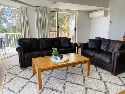 Steps From Mudjimba Beach 3 BR Apt Sunshine Coast With WIFI,Pool,Parking - Tourism Townsville 1