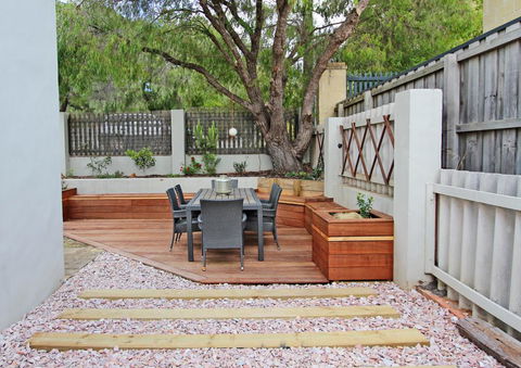 Stones-Throw - Tourism Townsville 2