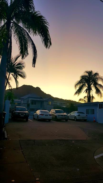 Strand Motel - Tourism Townsville 3