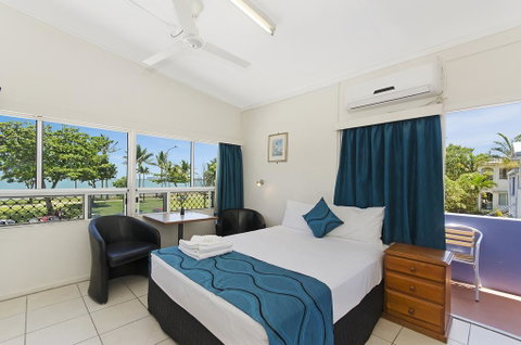 Strand Motel - Tourism Townsville 0