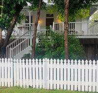 Stranded in Oz Stay in Relaxing Environment FREE WIFI NETFLIX POOL AIR CON - Tourism Townsville