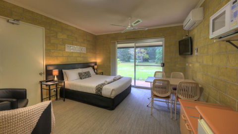 Stuarts Point Convention Centre - Tourism Townsville 1