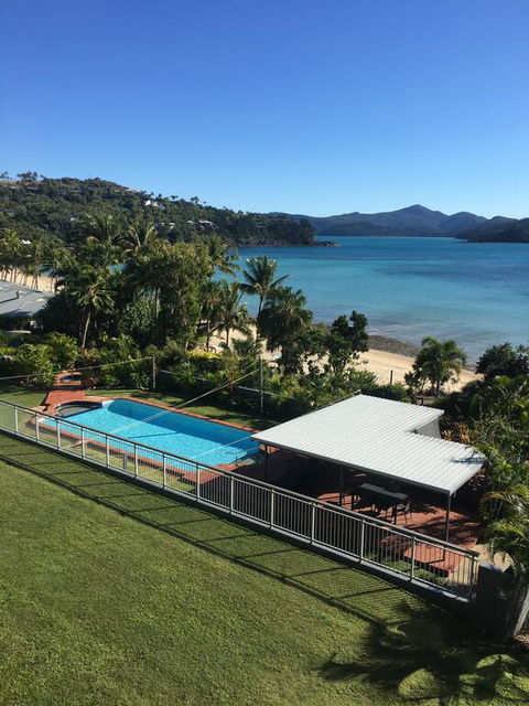 Stunning Catseye Beach Location With Amazing Views - Hibiscus 207 - Tourism Townsville 1