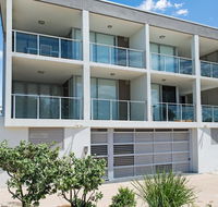 Stunning surfside apartment - Boyd St Woorim - Tourism Townsville