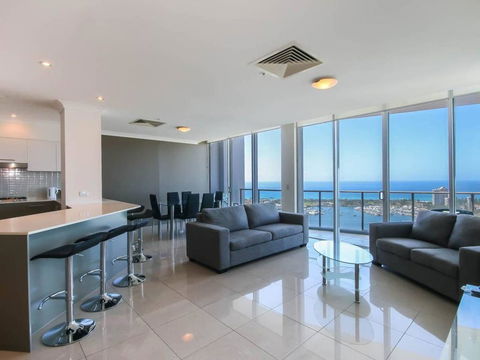 Stylish 3 Bedroom Apartment In Goldcoast - Tourism Townsville 2