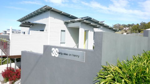 Stylish Holiday Unit - Tourism Townsville 0