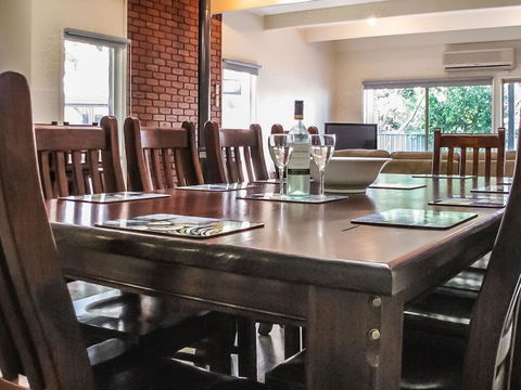 Summers Inn - Tourism Townsville 2