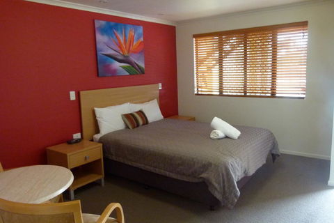 Summit Motel - Tourism Townsville 0