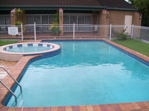 Sun Plaza Motel - Mackay - Tourism Townsville 1