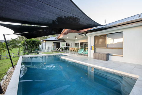 Sunset Penthouse Couples Retreat, Close To Airlie Beach, Champagne On Arrival - Tourism Townsville 1