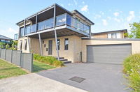Book Inverloch Accommodation Vacations Tourism Townsville Tourism Townsville