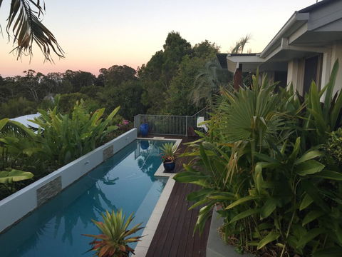 Sunshine Coast Tropical Getaway - Tourism Townsville 1
