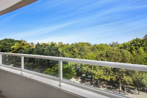 Super Convenient Apartment With Garden Views - Tourism Townsville 0