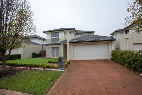Superb Luxe 5BR House@Point Cook Near Lake - Tourism Townsville 0
