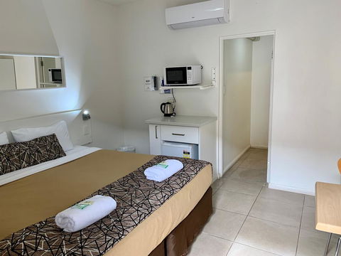 Surf Beach Motel Coffs - Tourism Townsville 1