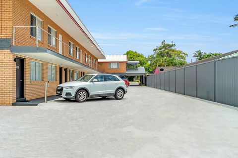 Surf Beach Motel Port - Tourism Townsville 3