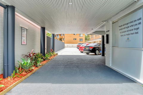 Surf Beach Motel Port - Tourism Townsville 1