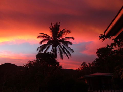Sweetwater Lodge - Tourism Townsville 1