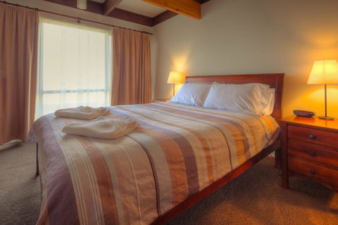 Swimmers' Rest - Uninterrupted Panoramic Ocean Views - Tourism Townsville 1