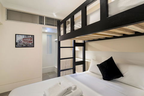 Sydney Boutique Hotel - Tourism Townsville 1