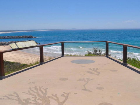 Taranaki Beach House - Tourism Townsville 2