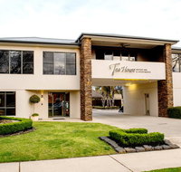 Tea House Motor Inn - Tourism Townsville