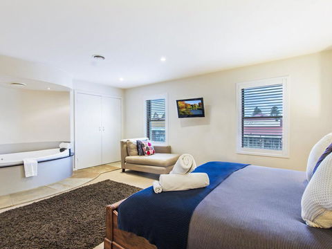 Tennysons On Sackville - Tourism Townsville 2