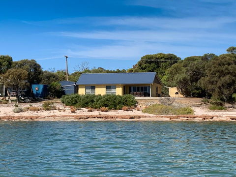 The Beach House - Tourism Townsville 0