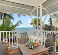 The Beach Shack 3BR Waterfront Resort Own WIFI - Tourism Townsville