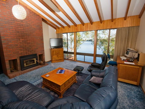Derwent Retreat - Tourism Townsville 10