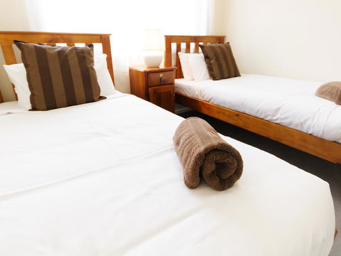 Catherine Lodge Farm Gate Cottages - Tourism Townsville 2