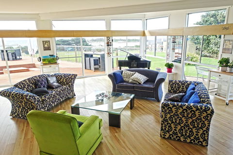 Diamond Island Resort - Tourism Townsville 12