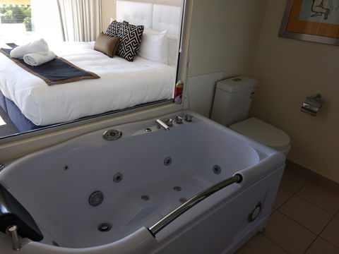 Diamond Island Resort - Tourism Townsville 30