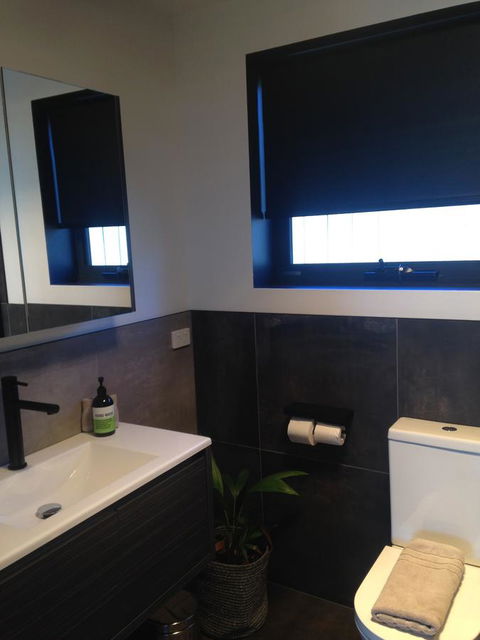 Miyabi Beach Retreat - Tourism Townsville 5