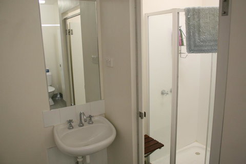 Arthouse Hostel - Tourism Townsville 4