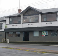 Bridge Hotel - Tourism Townsville