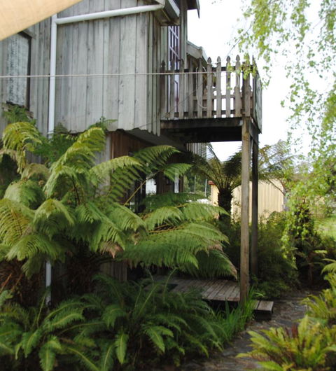 The Wombat Cottage - Tourism Townsville 3