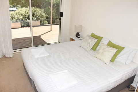 Seaview Apartment - Tourism Townsville 5