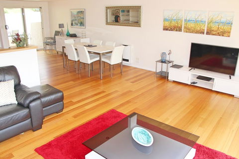 Seaview Apartment - Tourism Townsville 7